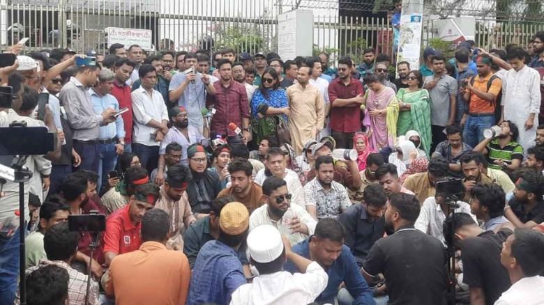 বিএনপিপন্থী’ তিন উপদেষ্টার পদত্যাগ চায় এনসিপি...