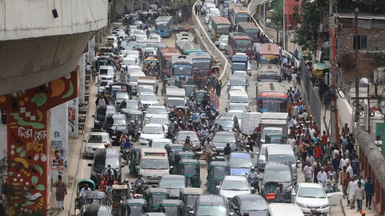 দুই দলের কর্মসূচিতে রাজধানীজুড়ে তীব্র যানজট