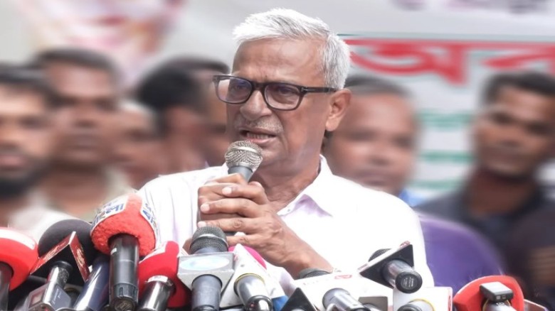 এখনো অনেক সচিব ও আমলা  নির্বাচন বানচালের ষড়যন্ত্র ...