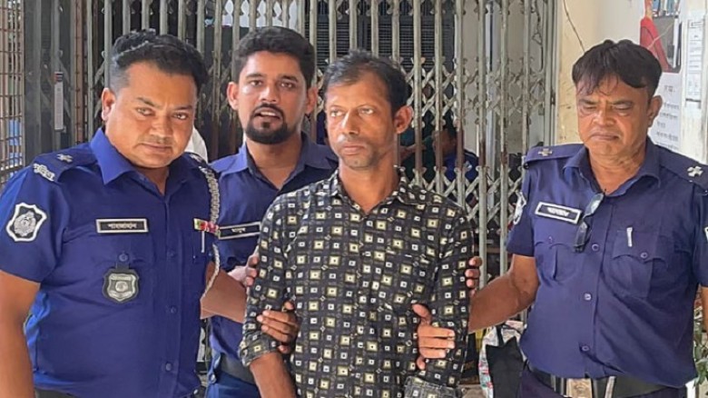 ট্রাফিক বক্সের সামনে ক্রন্দনরত কিশোরীকে বাসায় নিয়ে ধর্ষণ করলো কনস্টেবল