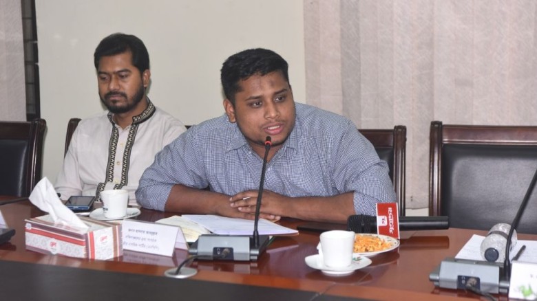প্রশাসন হচ্ছে ‘ন্যাশনাল কারেন্ট পার্টি’: হাসনাত আবদুল্লাহ