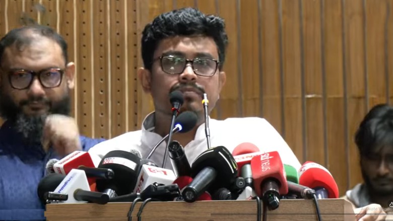 খুনি হাসিনা ও তার দোসরদের রাজনীতি করার অধিকার নেই: ডাকসু ভিপি