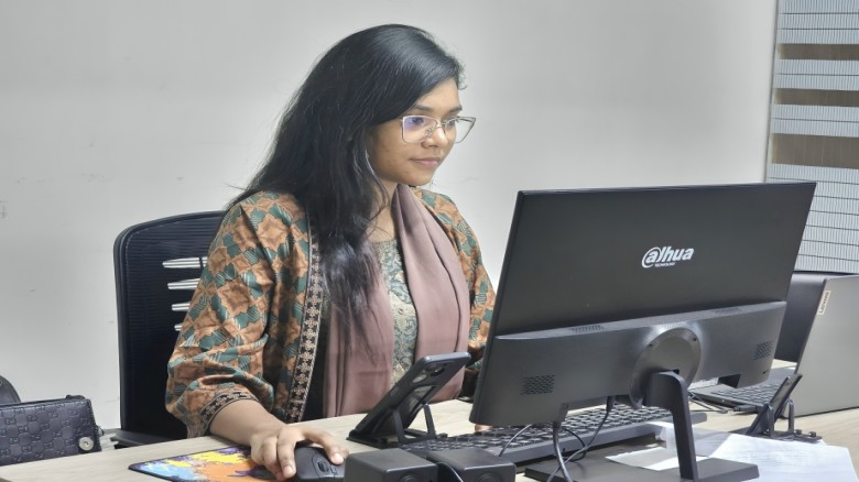 চাকরির পাশাপাশি আয়ের পাঁচটি জনপ্রিয় উপায়