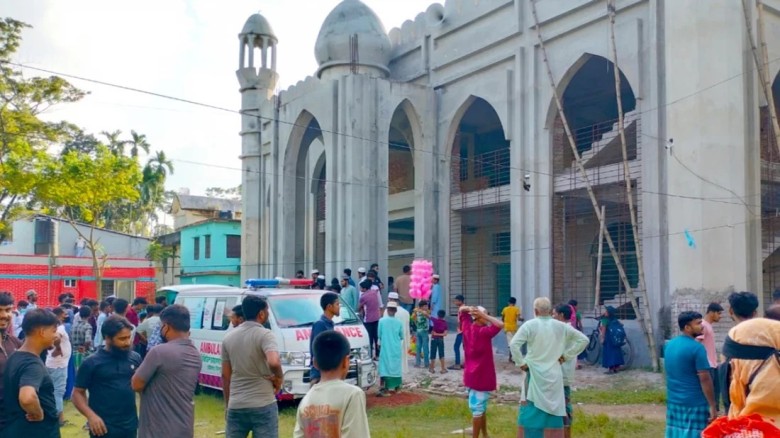 নিখোঁজের ৪ দিন পর মসজিদের ছাদ থেকে মরদেহ উদ্ধার