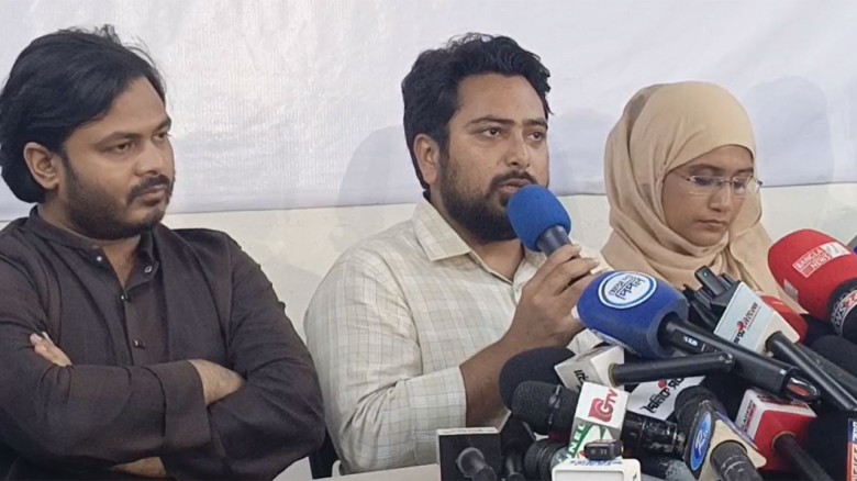 জুলাই সনদ ও নির্বাচনে বাধা দিচ্ছে দুই দল