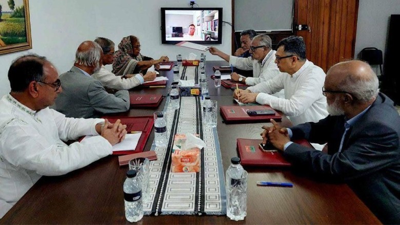 জাতীয় নির্বাচন ও গণভোট ইস্যুতে বিএনপির স্থায়ী কমিটির জরুরি বৈঠক