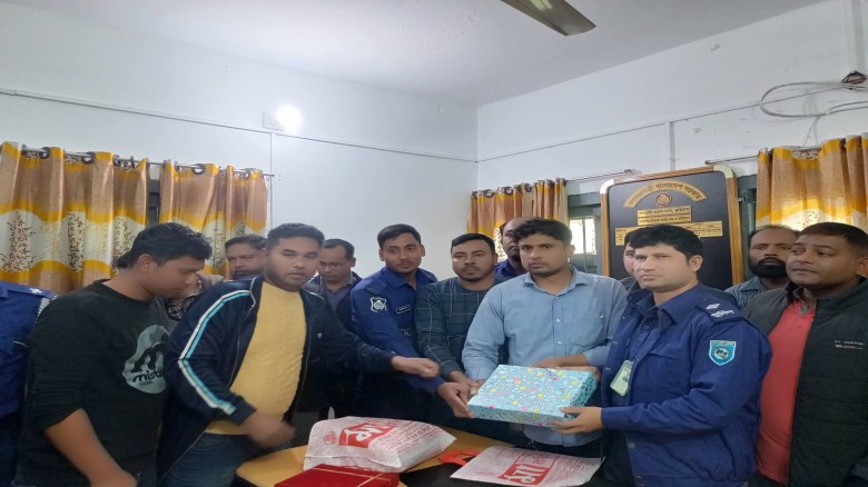 চিলমারী থানার ওসি আশরাফুল ইসলামের বিদায়, সহকর্মীদে...