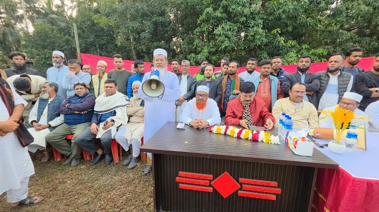 লক্ষ্মীপুরে ছেলে এনসিপির প্রার্থী, বাবা ভোট চাইলেন...