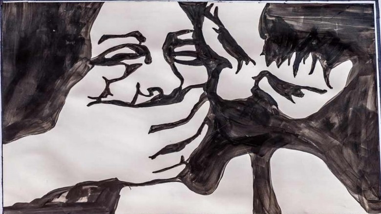 চরফ্যাশনে সন্তানদের জিম্মি করে গৃহবধূকে 