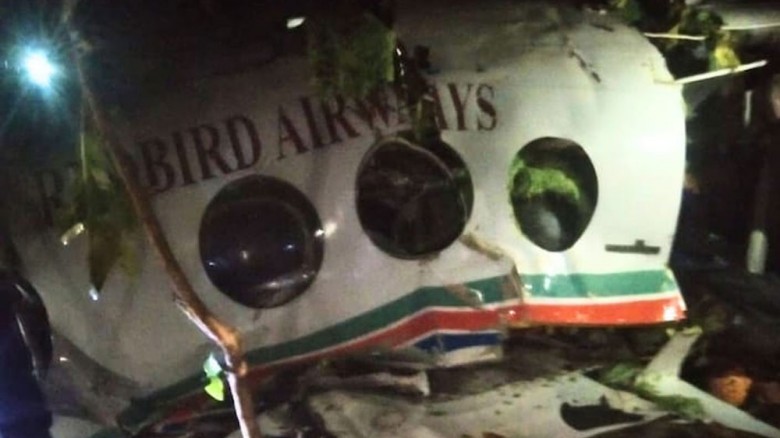 ভারতে মাঝ আকাশে এয়ার অ্যাম্বুল্যান্স বিধ্বস্ত, নিহত ৭