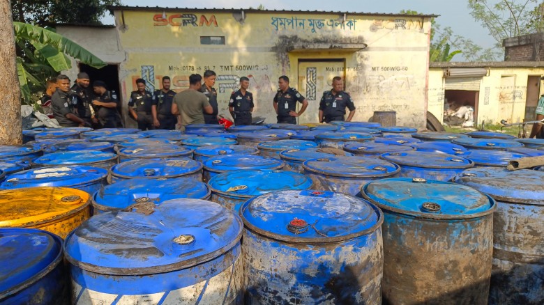 রাজশাহীতে পেট্রোল পাম্পে অনিয়ম: ২ লাখ টাকা জরিমানা