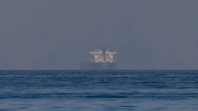 হরমুজ প্রণালিতে মাইন অপসারণ শুরু করেছে যুক্তরাষ্ট্র