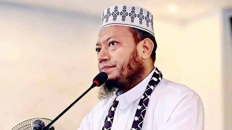 বক্তব্যের ব্যাখ্যা চেয়ে আমির হামজাকে লিগ্যাল নোটিশ