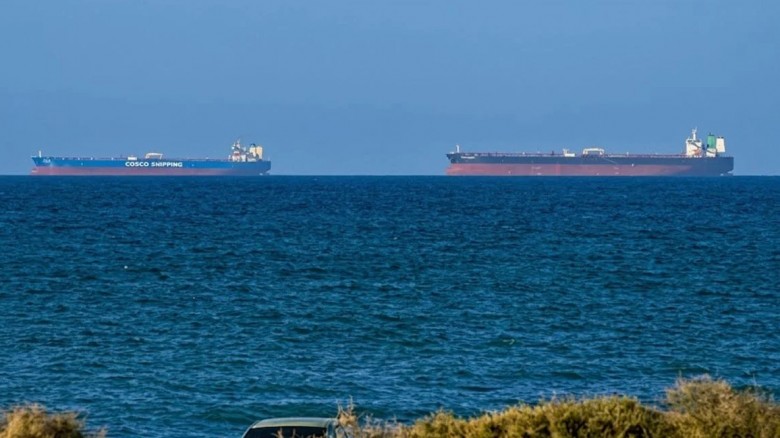 ইরানকে হরমুজ প্রণালি খুলে দেওয়ার আহ্বান 