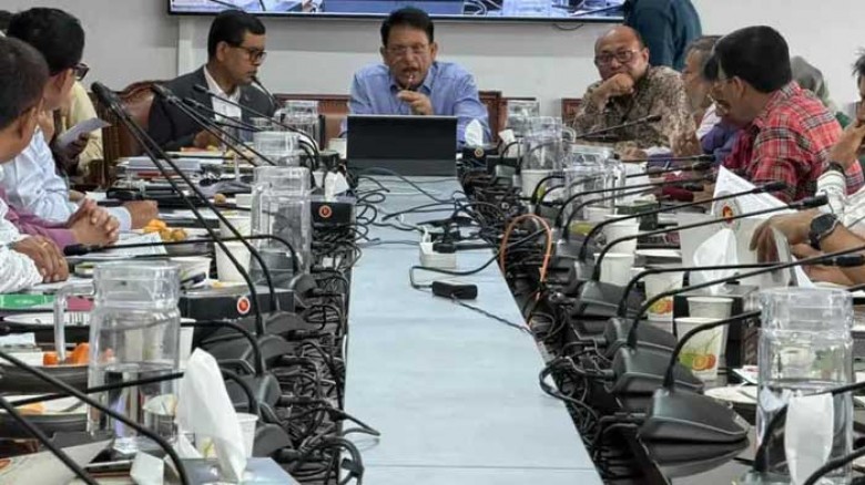 পাবলিক পরীক্ষায় ‘নীরব বহিষ্কার’  পদ্ধতি বাতিলের সিদ্ধান্ত , নীতিমালা পরিবর্তনের নির্দেশ