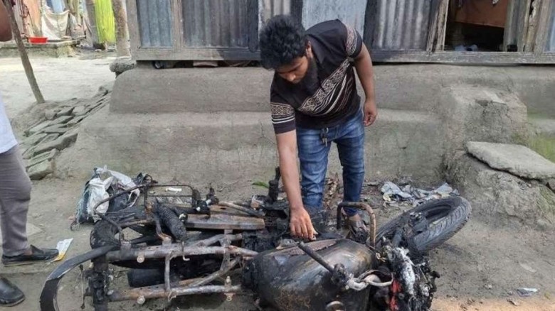 গোসাইরহাটে পারিবারিক কলহে স্বামীর মোটরসা