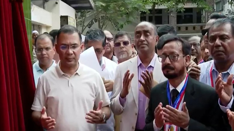 বগুড়ায় আইনজীবী সমিতির বহুতল ভবন উদ্বোধন করলেন প্রধানমন্ত্রী