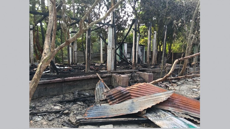 মাদকের টাকা দেয়নি পরিবার, রাগে নিজের ঘরেই আগুন ধরাল যুবক!