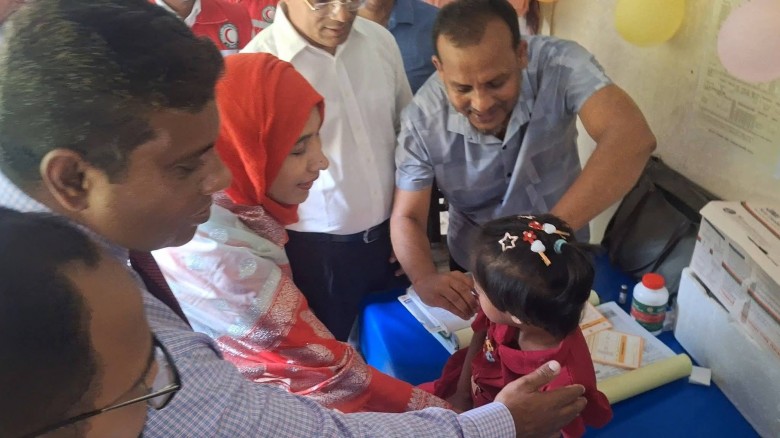 বরগুনায় হাম-রুবেলা প্রতিরোধে ৩য় পর্যায়ের জরুরি টিকাদান কর্মসূচির