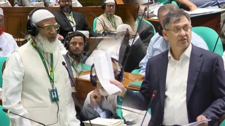 মুলতবি প্রস্তাব নিয়ে বিরোধীদলীয় নেতা ও স্বরাষ্ট্রমন্ত্রীর বাহাস