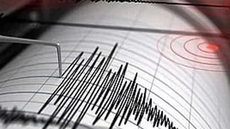 ভোরে ভূমিকম্পে কাঁপল দেশ