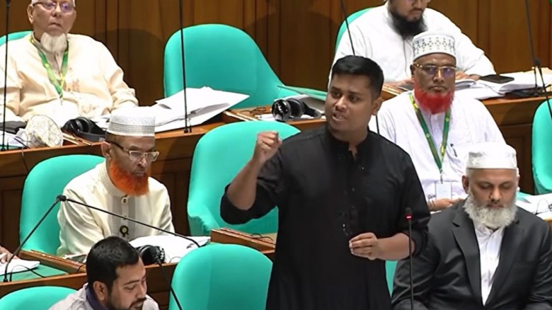 সংসদ সদস্যদের জন্য গাড়ি চাইলেন হাসনাত আবদুল্লাহ