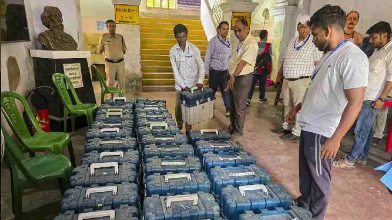 পশ্চিমবঙ্গ বিধানসভা নির্বাচনে বৃহস্পতিবার প্রথম দফার ভোটগ্রহণ