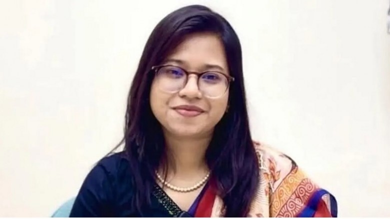 এনসিপির মনিরা শারমিনের প্রার্থিতা স্থগিত করেছে নির্বাচন কমিশন