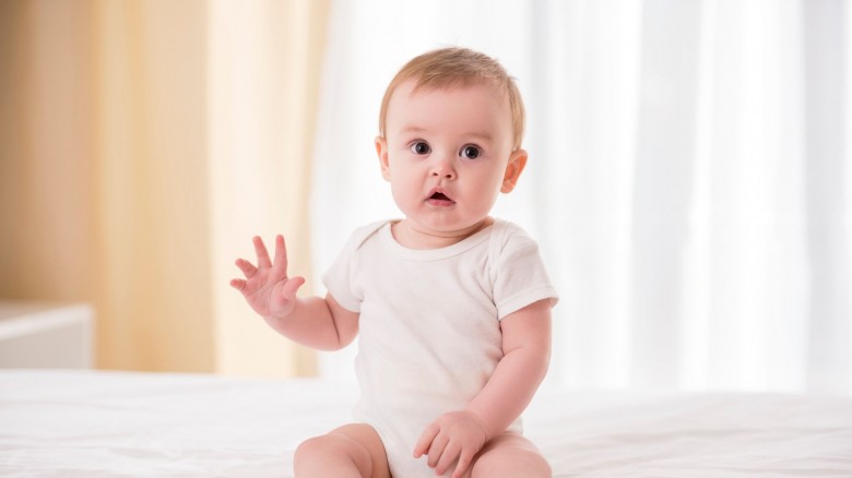 আদরের নামে শিশুকে চুরি করে পালালেন প্রতিবেশী