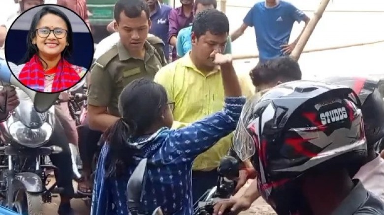 ফুয়েল কার্ডের ছবির সঙ্গে চেহারার অমিল থাকায় যুবককে থাপ্পড় দিলেন ইউএনও