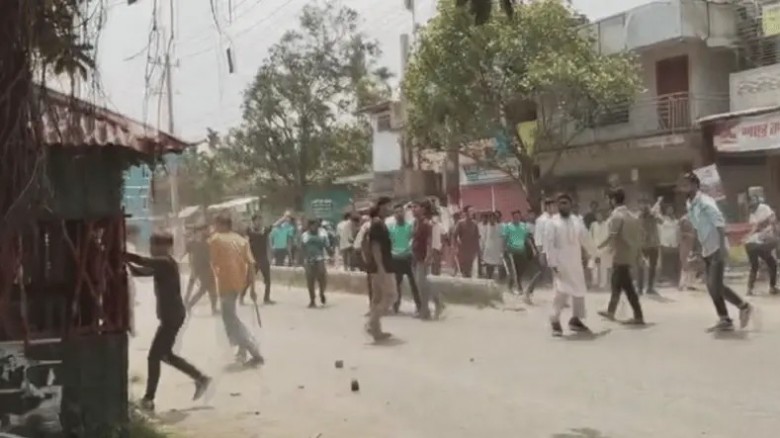 ঈশ্বরদীতে হামলার ঘটনায় ছাত্রদলের মামলা, শিবির নেতাদের খুঁজছে পুলিশ