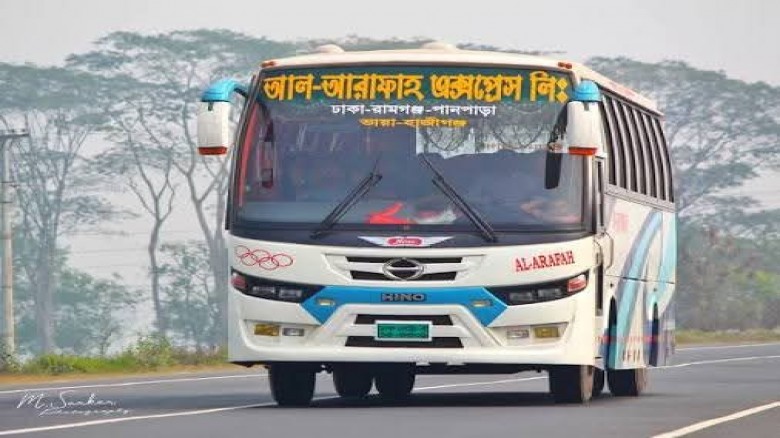 কুবিতে ৩০ হাজার টাকায় জব্দ  বাস হস্তান্তর জানে না প্রশাসন