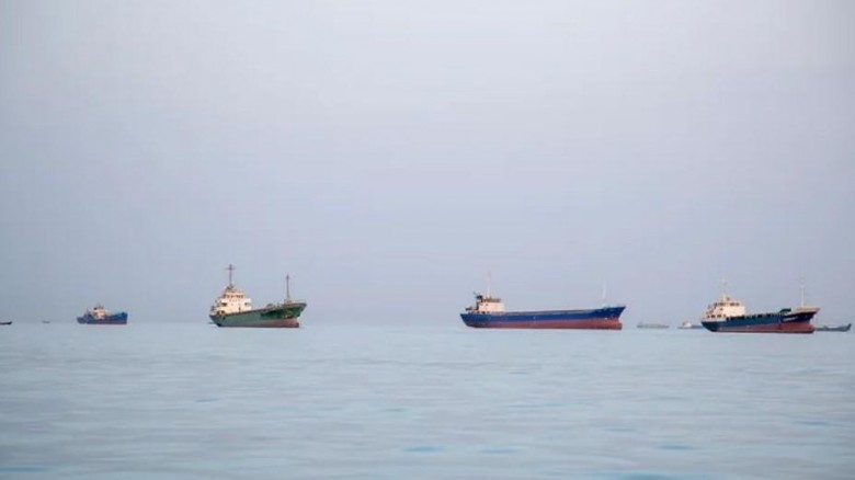 যুদ্ধের পর হরমুজ প্রণালিতে ইরানের আয় বেড়েছে ৪০ শতাংশ