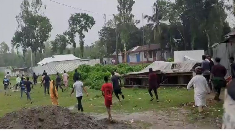 ফেসবুক পোস্ট কে কেন্দ্র করে  ছাত্রদল-শিবির সংঘর্ষ:আহত ৬