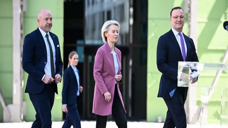 ইরানের নিষেধাজ্ঞা সরাচ্ছে না ইইউ