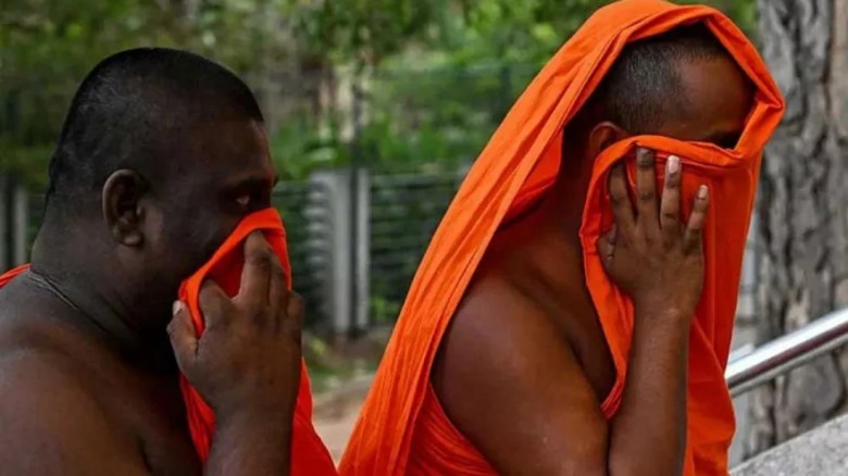 কলম্বো বিমানবন্দরে চাঞ্চল্য, মাদকসহ আটক ২২ ভিক্ষু