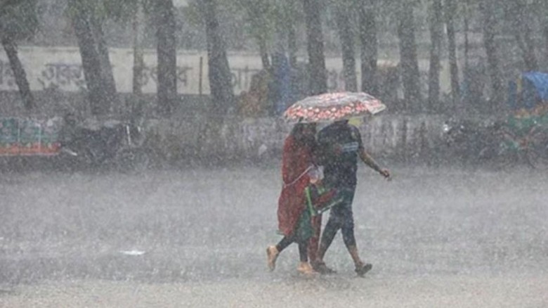 ভোর থেকে ঢাকায় মুষলধারে বৃষ্টি, সপ্তাহজুড়ে চলতে পারে