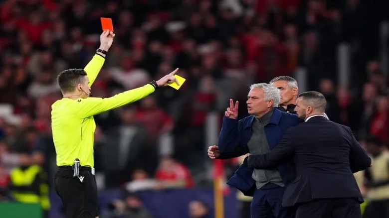 মুখ ঢাকলেই লাল কার্ড