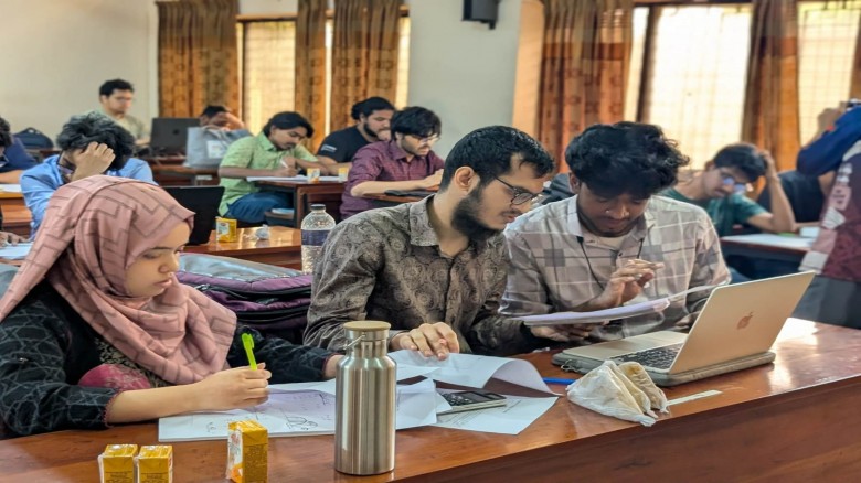 উদ্ভাবনী চিন্তার বিকাশে রুয়েটে প্রোগ্রামিং ও হ্যাকাথন প্রতিযোগিতা অনুষ্ঠিত