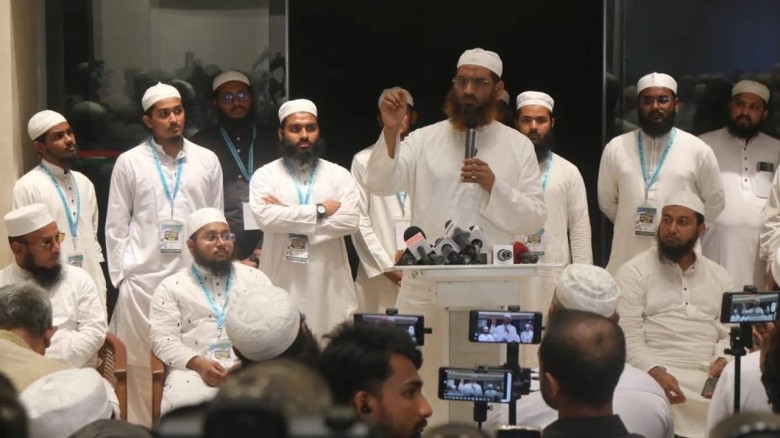 আগামীর রাজনীতি শাপলার চেতনাকে ধারণ করেই গড়ে উঠবে: মামুনুল হক