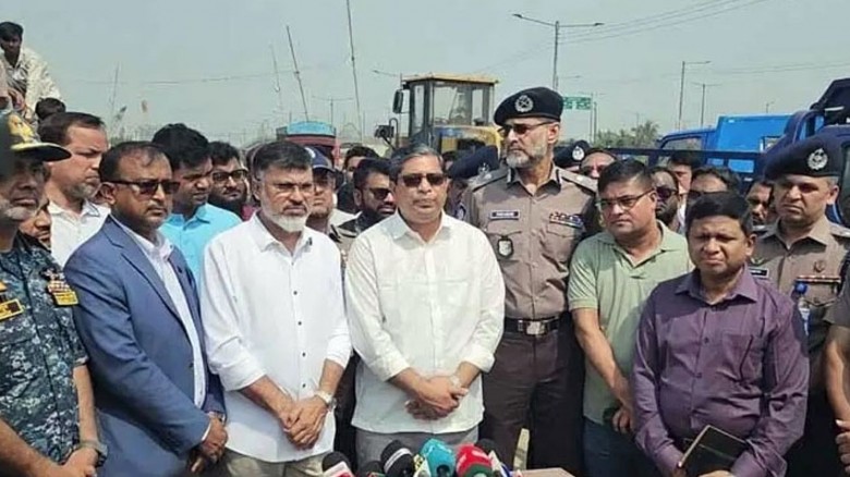 পশুর হাটকে কেন্দ্র করে চাঁদাবাজি সহ্য করা হবে না: স্থানীয় সরকার প্রতিমন্ত্রী