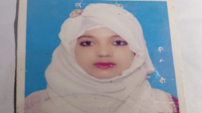 পরকীয়ার জেরে গৃহবধূকে পিটিয়ে হত্যার অভিযোগ, স্বামী পলাতক