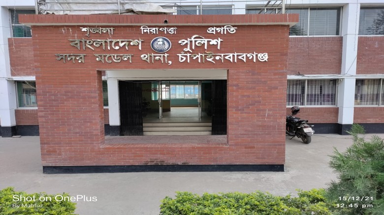 চাঁপাইনবাবগঞ্জে ডিবি পরিচয়ে চাঁদাবাজির সময় পলিটেকনিক শিক্ষার্থী আটক